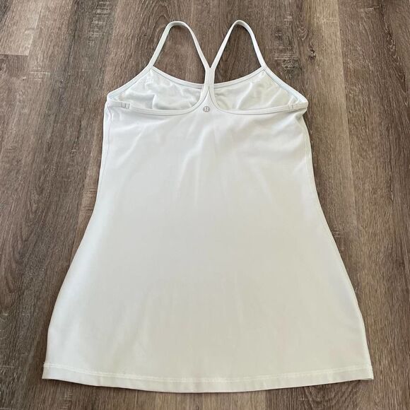 Lululemon Power Y Tank in Island Mist - Size: 8 - Picture 11 of 11